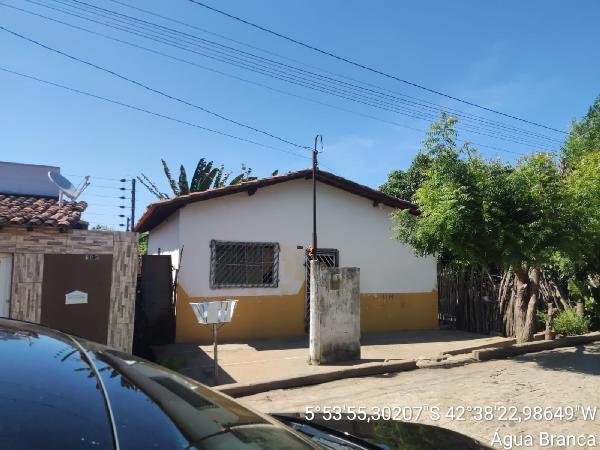 Ótima oportunidade — Casa no Tinguis, Agua Branca - PI, 2 quartos, 140,25m²