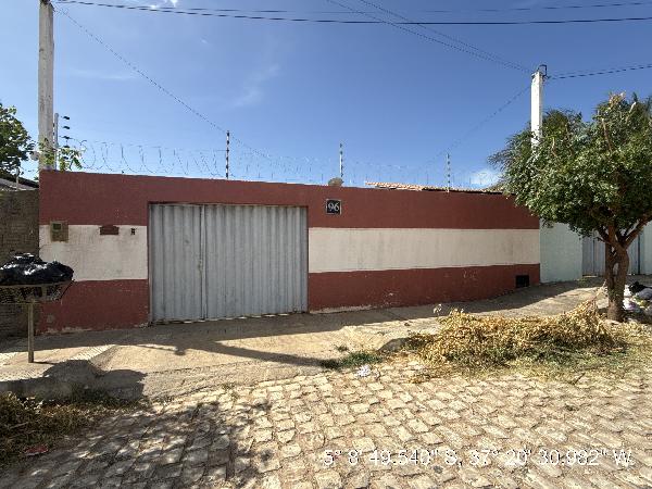 Imóvel com grande valor — Casa no Santo Antonio, Mossoro - RN, Nº 96, 2 quartos, 200m²