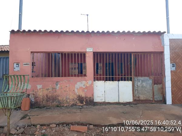 Imóvel pronto para negociar — Casa no Parque Estrela Dalva X, Luziania - GO, Nº CS, 2 quartos, 1 vaga, 180m²