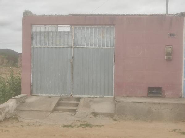 Condições especiais — Casa no Bairro da Boiadeira, Iacu - BA, Nº 752, 2 quartos, 1 vaga, 100m²