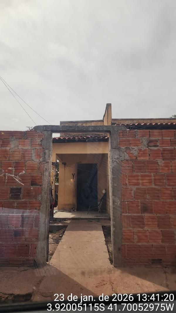 Oferta imperdível — Casa no Esplanada, Piracuruca - PI, Nº 110, 2 quartos, 220m²