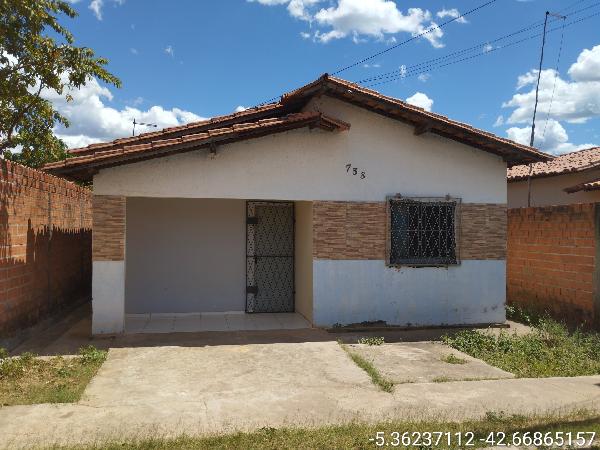 Imóvel com excelente localização — Casa no Cidade Nova, Demerval Lobao - PI, Nº 758, 2 quartos, 196m²
