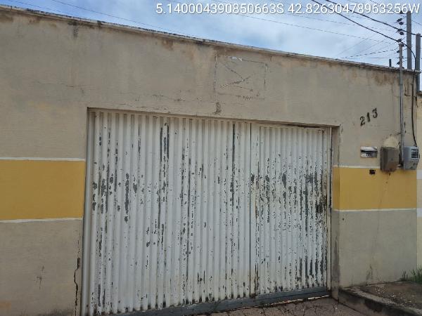 Imóvel com bom aproveitamento — Casa no Planalto Boa Esperanca, Timon - MA, Nº 213, 3 quartos, 200m²