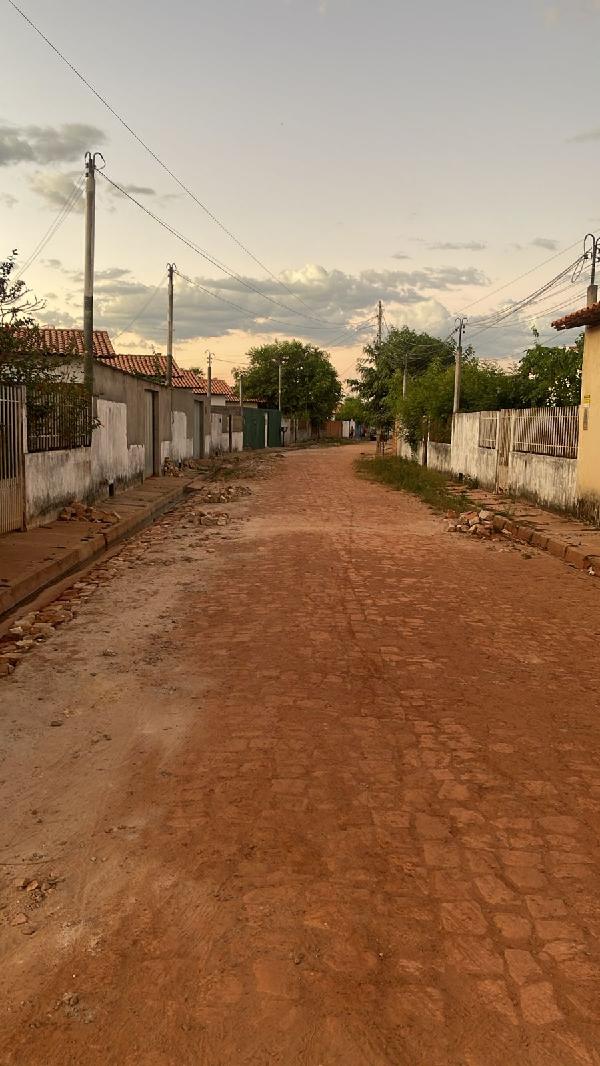 Imóvel com grande valor — Casa no Centro, Altos - PI, Nº 55, 2 quartos, 1 vaga, 300m²
