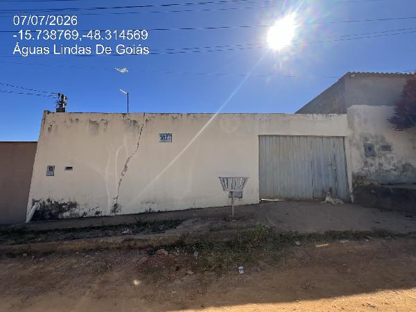 Imóvel para morar ou investir — Casa no Parque da Barragem Setor 16, Aguas Lindas de Goias - GO, 2 quartos, 1 vaga, 200m²