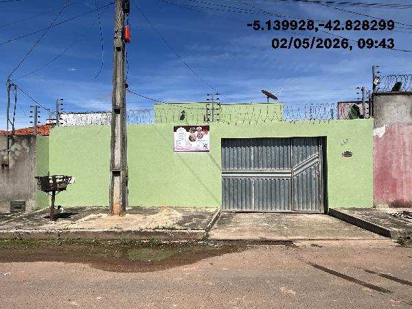 Imóvel bem posicionado — Casa no Planalto Boa Esperanca, Timon - MA, Nº 602, 3 quartos, 270m²
