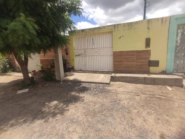 Imóvel com ótimo custo — Casa no Bairro da Boiadeira, Iacu - BA, Nº 192, 1 quarto, 1 vaga, 113,88m²