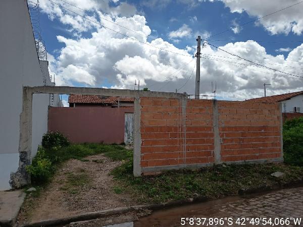 Imóvel bem localizado — Casa no Planalto Boa Esperanca, Timon - MA, Nº 99, 2 quartos, 261m²