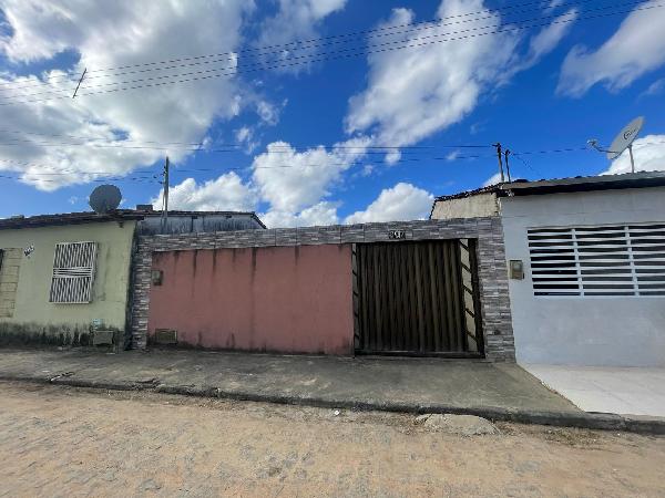 Oferta com vantagem — Casa no Centro, Araua - SE, Nº 807, 2 quartos, 1 vaga, 133m²