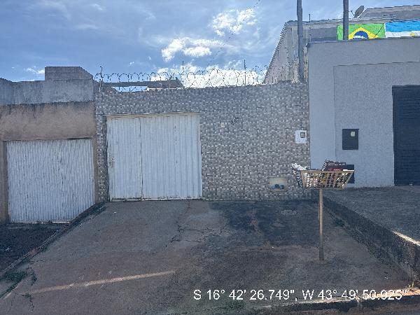 Casa, 2 quartos, 127 m² - Foto 1