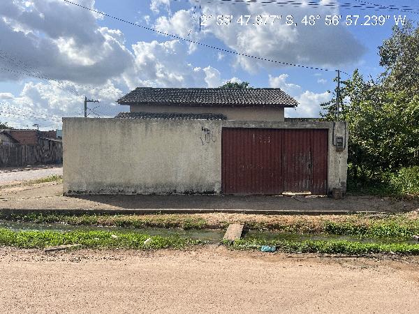Imóvel com localização privilegiada — Casa no Bairro Piçarreira, Tailandia - PA, Nº 106A, 2 quartos, 1 vaga, 139,4m²