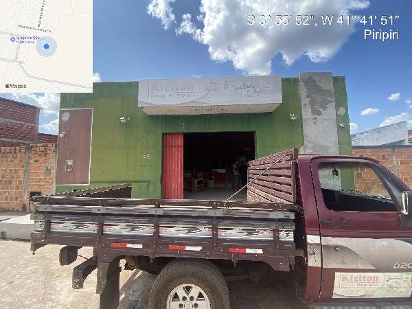 Imóvel em local estratégico — Casa no Esplanada, Piracuruca - PI, Nº 95, 2 quartos, 1 vaga, 162m²