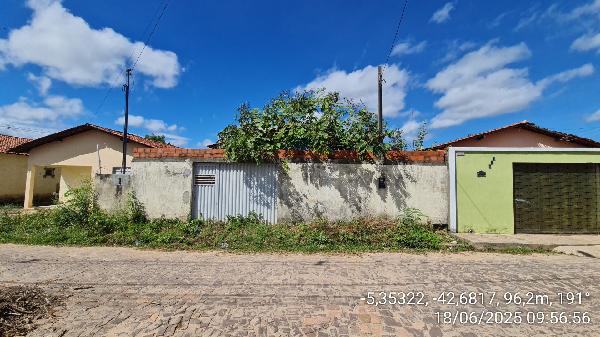 Imóvel em destaque — Casa no Santa Ines, Demerval Lobao - PI, Nº 605, 2 quartos, 199m²