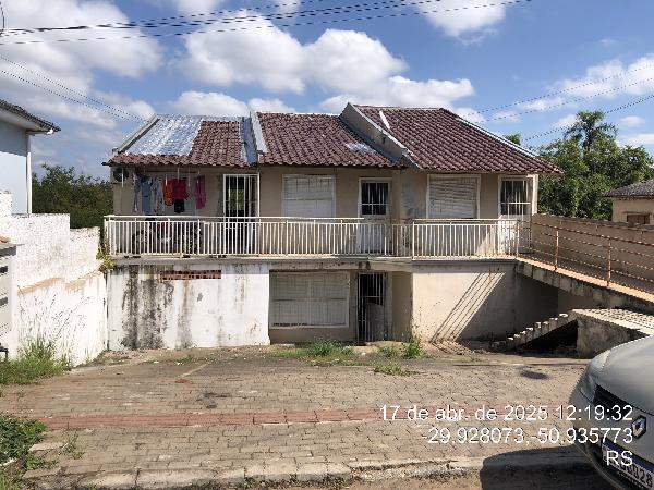 Imóvel bem localizado — Casa no Jardim do Cedro, Gravatai - RS, Nº 350, 1 quarto, 1 vaga, 300m²