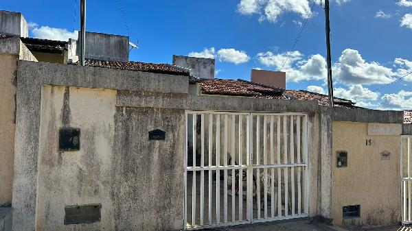 Oferta com excelente localização — Casa no Jardim Rosa de Maio, Nossa Senhora do Socorro - SE, Nº 125, 2 quartos, 1 vaga, 125m²