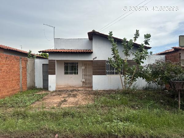 Condição facilitada — Casa no Centro, Demerval Lobao - PI, Nº 525, 2 quartos, 190m²