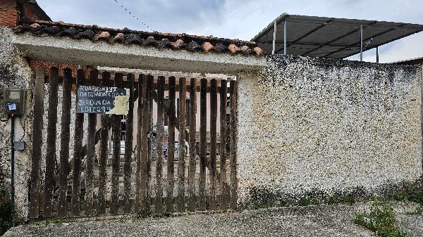 Imóvel em local estratégico — Casa no Guia de Pacobaiba, Mage - RJ, Nº 137, 2 quartos, 180m²