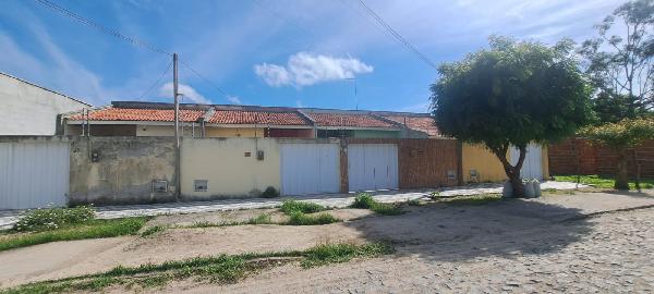 Imóvel em região valorizada — Casa no Vertente, Horizonte - CE, Nº 37A, 2 quartos, 317,57m²