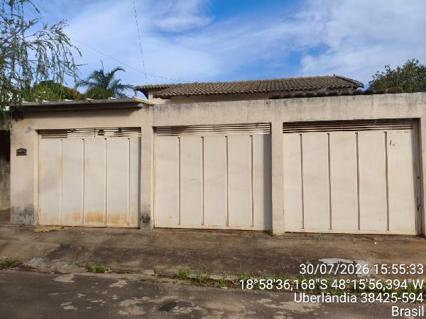 Imóvel com localização privilegiada — Casa no Shopping Park 2, Uberlandia - MG, Nº 64, 2 quartos, 1 vaga, 83,92m²