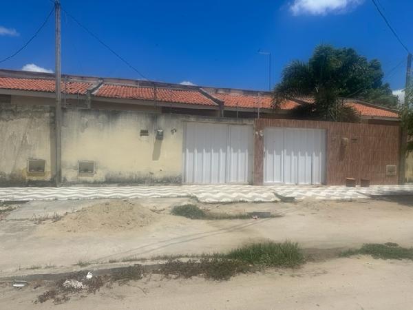 Imóvel em ótima região — Casa no Vertente, Horizonte - CE, Nº 31, 2 quartos, 1 vaga, 228,78m²