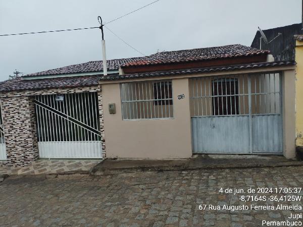 Imóvel com ótimo padrão — Casa no Centro, Jupi - PE, Nº 92, 2 quartos, 1 vaga, 200m²