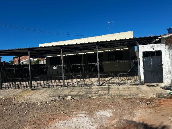 Oportunidade valiosa — Casa no Pau Amarelo, Paulista - PE, Nº 138, 2 quartos, 1 vaga, 448m²