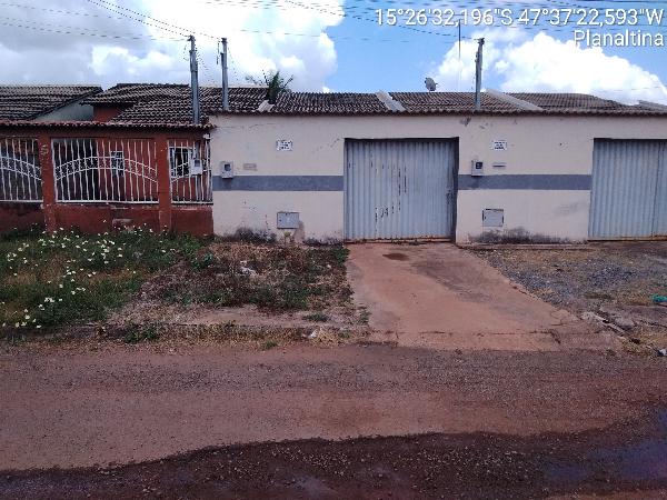 Condição facilitada — Casa no Setor Oeste, Planaltina - GO, N. SN LT 28B, 2 quartos, 175m²