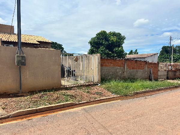 Imóvel com ótima proposta — Casa no Sao Simao, Varzea Grande - MT, N. SN QD 38 ÁREA 18A, 2 quartos, 1 vaga, 180m²