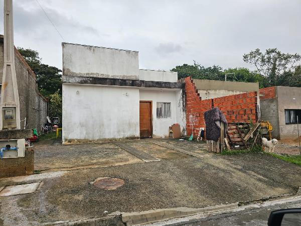 Casa, 1 quarto, 201 m² - Foto 1