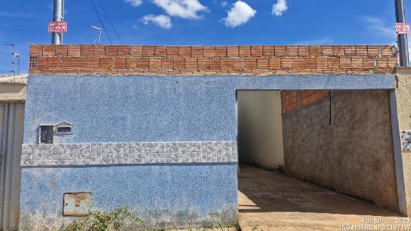 Imóvel com boa estrutura — Casa no Parque Estrela Dalva Xvi, Santo Antonio do Descoberto - GO, N. SN QD 240, 2 quartos, 1 vaga, 180m²