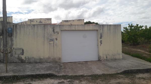 Imóvel com localização privilegiada — Casa no Vertente, Horizonte - CE, Nº 51, 2 quartos, 1 vaga, 174,14m²