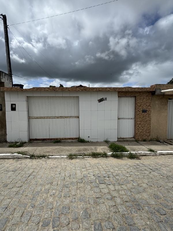 Imóvel com ótimo padrão — Casa no Jose Maciel, Belo Jardim - PE, Nº 120, 2 quartos, 1 vaga, 140m²