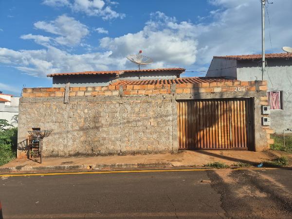Imóvel em destaque — Casa no Primavera Ii, Prata - MG, Nº 205, 2 quartos, 200m²