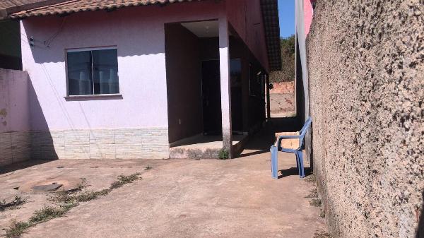 Imóvel em região valorizada — Casa no Jardim Ana Beatriz I, Santo Antonio do Descoberto - GO, N. SN LT 10 RUA 10, 2 quartos, 192m²