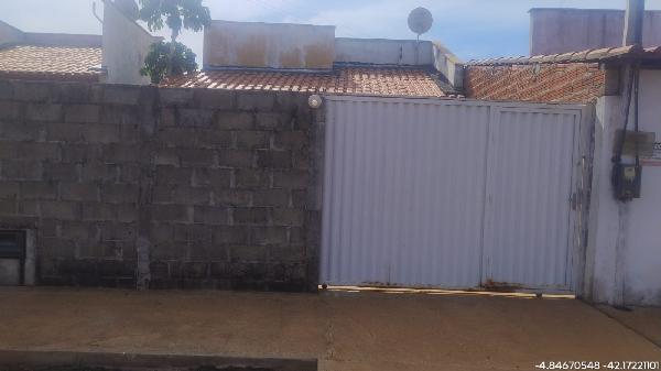 Condição facilitada — Casa no Pq das Estrelas, Campo Maior - PI, Nº 214, 2 quartos, 1 vaga, 187,5m²