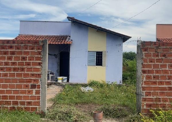 Oferta imperdível — Casa no Lot. São Sebastião, Altos - PI, Nº 106, 2 quartos, 1 vaga, 300m²