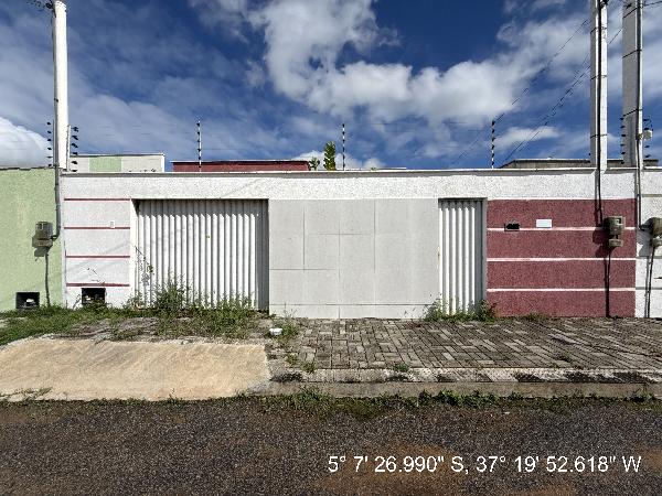 Imóvel bem localizado — Casa no Santa Julia, Mossoro - RN, Nº 580, 2 quartos, 200m²