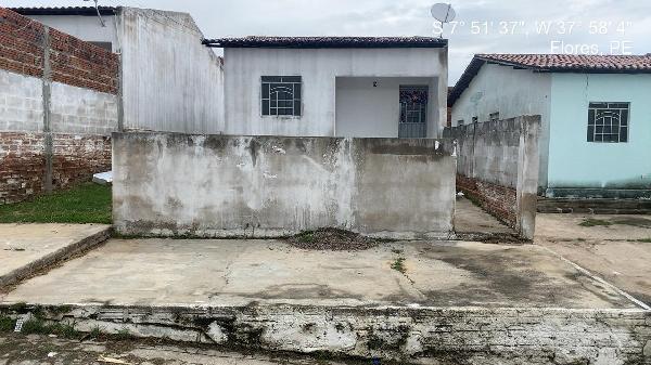 Excelente imóvel — Casa no Centro, Flores - PE, Nº 5, 3 quartos, 160m²