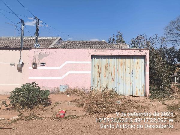 Imóvel em ótima região — Casa no Vila Raio de Luz, Santo Antonio do Descoberto - GO, 2 quartos, 180m²