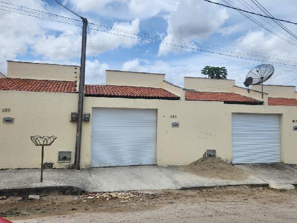 Oportunidade facilitada — Casa no Carnaubal, Horizonte - CE, Nº 85-B, 2 quartos, 1 vaga, 231m²