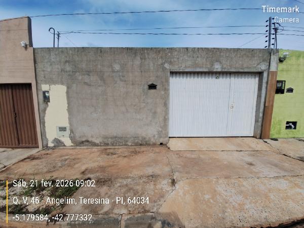 Imóvel com bom aproveitamento — Casa no Angelim, Teresina - PI, Nº 5312, 2 quartos, 1 vaga, 210,42m²