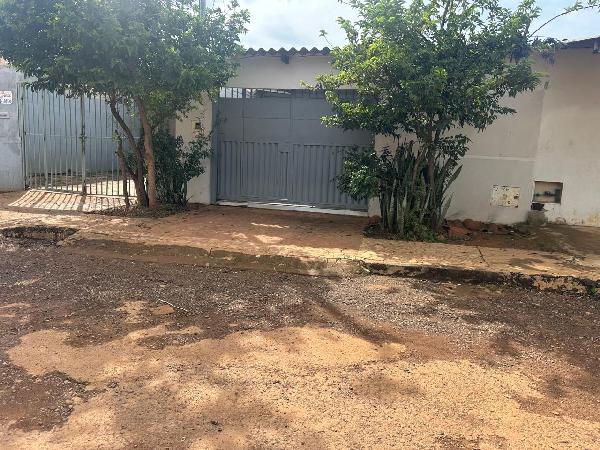 Imóvel com ótimo custo — Casa no Parque Estrela Dalva Ix, Luziania - GO, N. SN CS A LT 16 RUA 168, 2 quartos, 1 vaga, 180m²