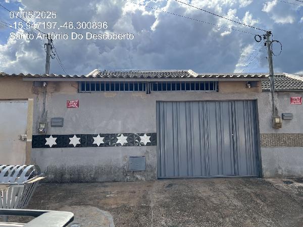 Excelente oportunidade — Casa no Jardim Ana Beatriz I, Santo Antonio do Descoberto - GO, N. SN LT 20-B R 11, 2 quartos, 1 vaga, 180m²