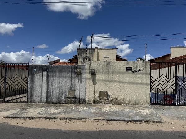 Imóvel com grande valor — Casa no Planalto da Galiléia, Horizonte - CE, Nº 2138, 2 quartos, 1 vaga, 396m²