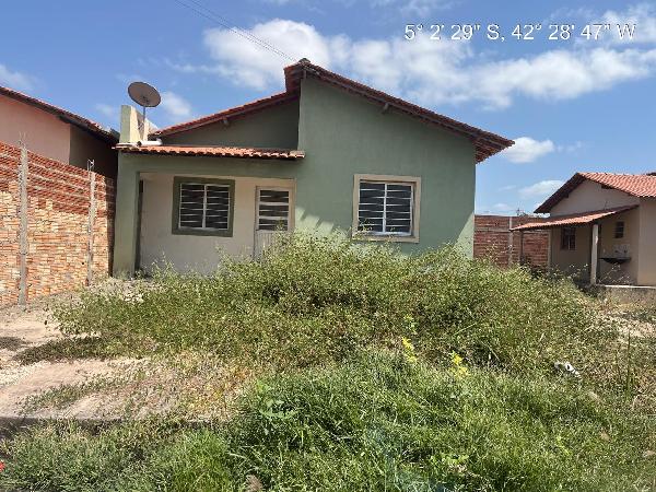 Imóvel com ótimo padrão — Casa no Baixao dos Paiva, Altos - PI, Nº 43, 2 quartos, 1 vaga, 236,8m²