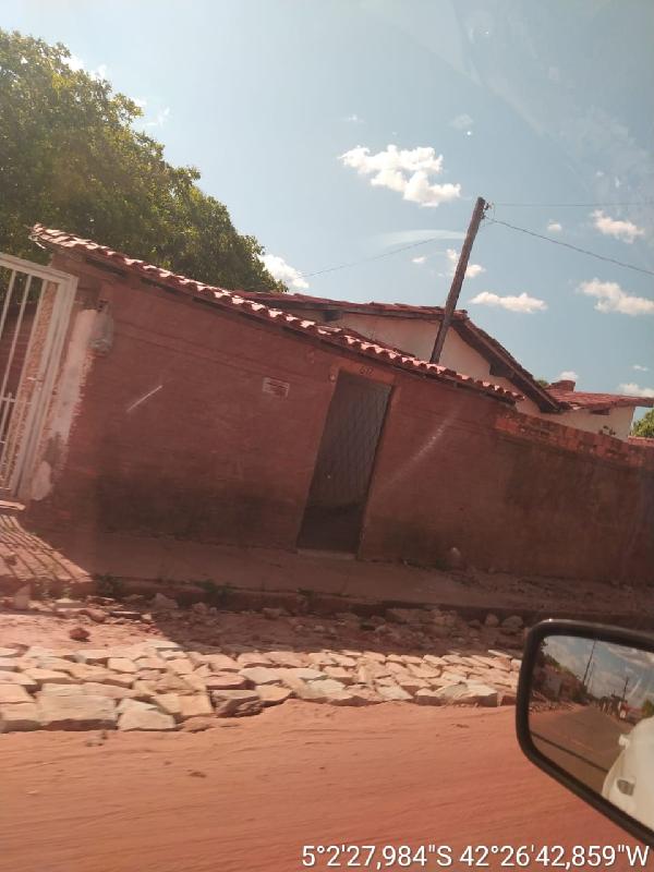 Oferta com vantagem — Casa no Sta Ines, Altos - PI, Nº 595, 2 quartos, 1 vaga, 231,25m²