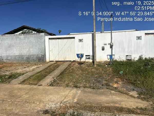 Oferta especial — Casa no Parque Industrial Mingone, Luziania - GO, N. SN CASA 01, 2 quartos, 1 vaga, 175,37m²