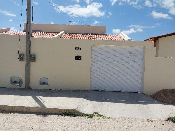 Negócio vantajoso — Casa no Carnaubal, Horizonte - CE, Nº 36F, 2 quartos, 1 vaga, 327,88m²