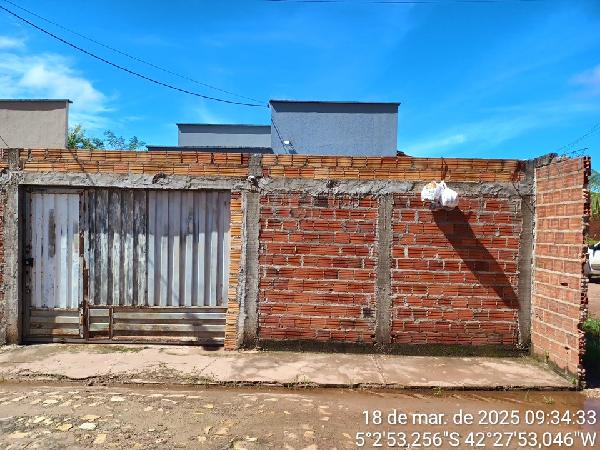 Imóvel com excelente localização — Casa no Boca de Barro, Altos - PI, Nº 08, 2 quartos, 162,8m²