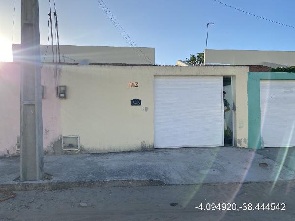 Imóvel com ótimo padrão — Casa no Carnaubal, Horizonte - CE, Nº 68-D, 2 quartos, 1 vaga, 370,04m²